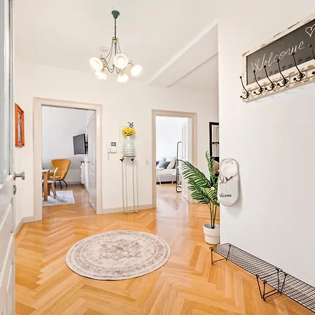 Lubunest L Familien Und Gruppen, Zentral, Altbau Апартаменты Людвигсбург