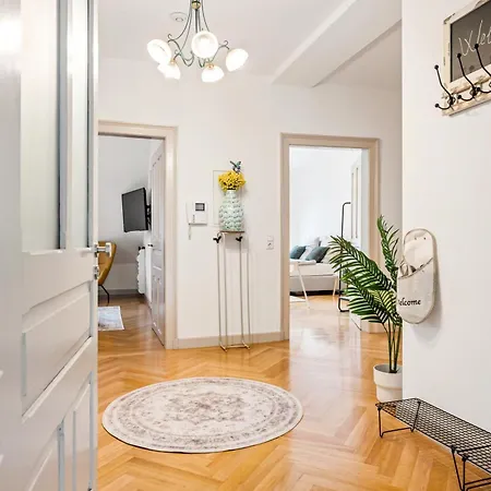 Lubunest L Familien Und Gruppen, Zentral, Altbau Апартаменты *