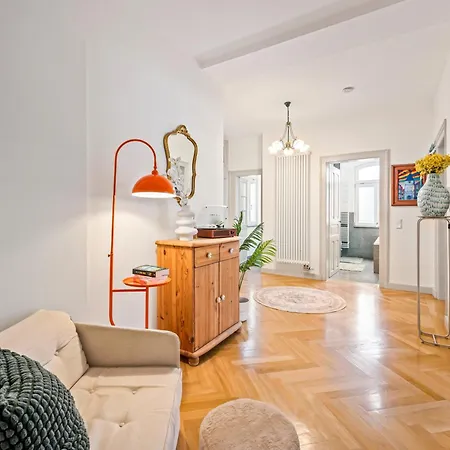 Lubunest L Familien Und Gruppen, Zentral, Altbau Апартаменты Людвигсбург