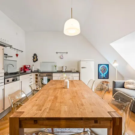 Апартаменты Lubunest L Familien Und Gruppen, Zentral, Altbau Людвигсбург