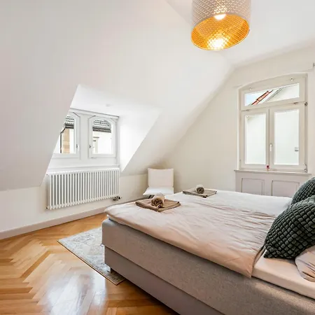 Lubunest L Familien Und Gruppen, Zentral, Altbau *