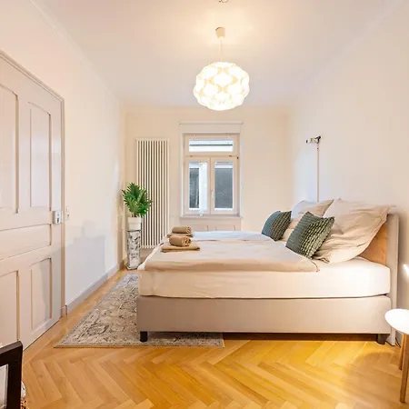 Lubunest L Familien Und Gruppen, Zentral, Altbau Διαμέρισμα